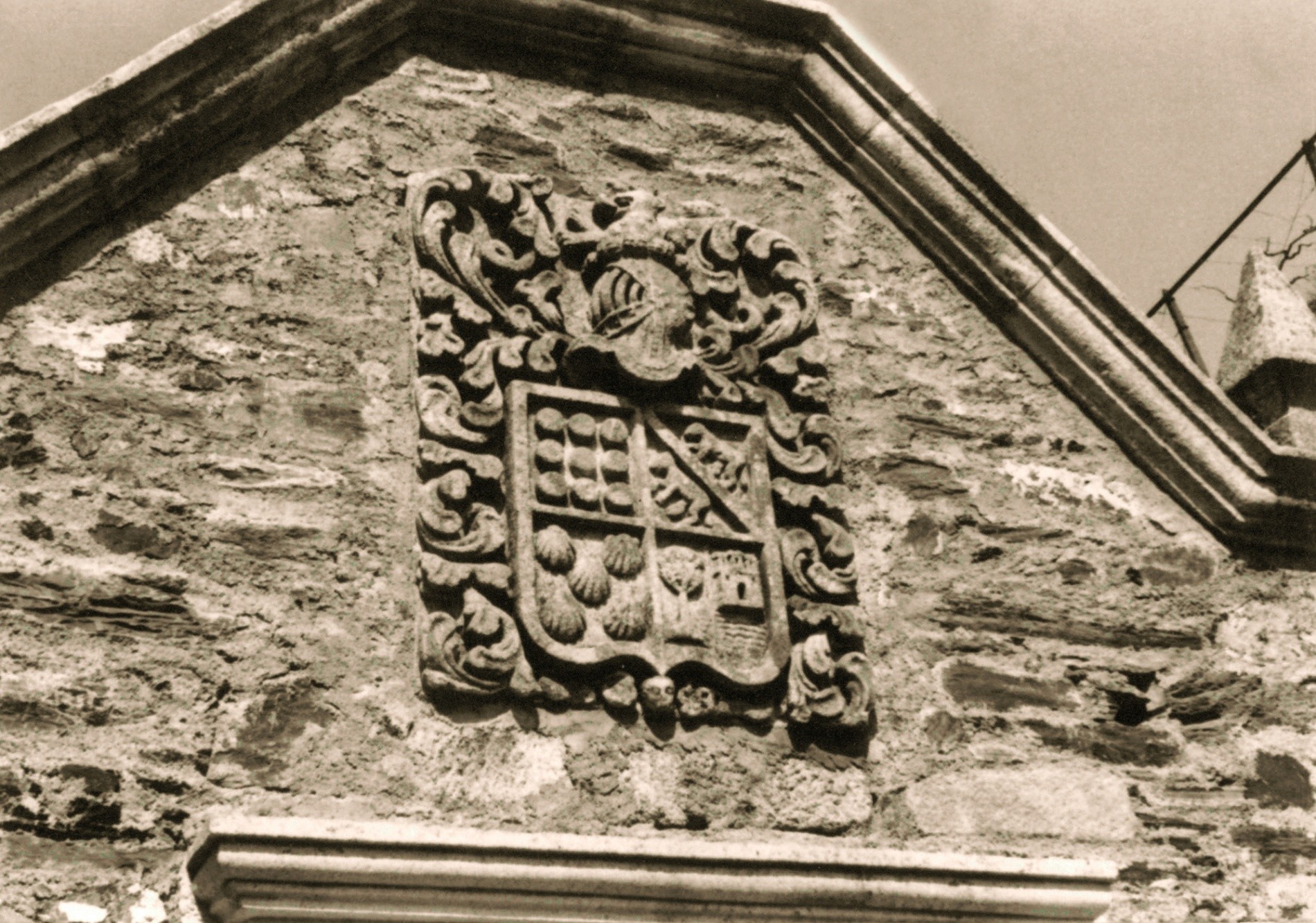 Quinta do Vallado - Adelaide - Pedra de Armas da Família